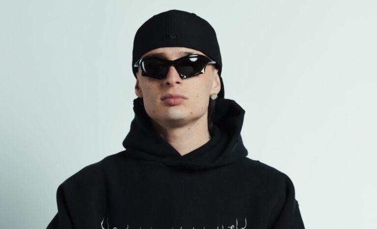 Peso Pluma alza la voz contra redadas antimigrantes