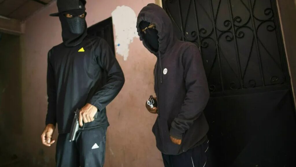 Cárteles mexicanos reclutan hasta por WhatsApp a militares colombianos