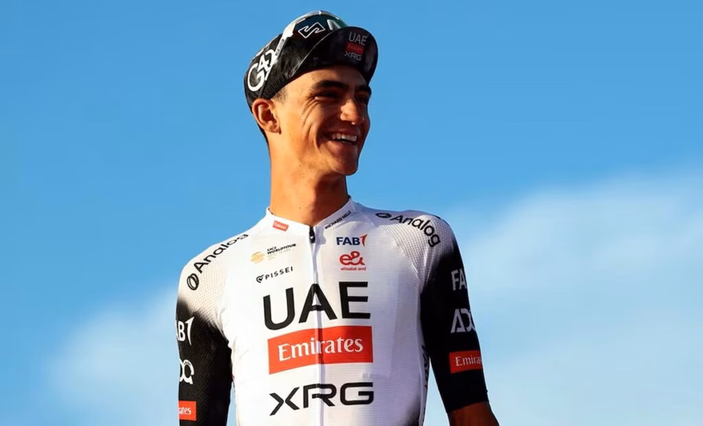 Isaac del Toro gana tour español con espectacular exhibición