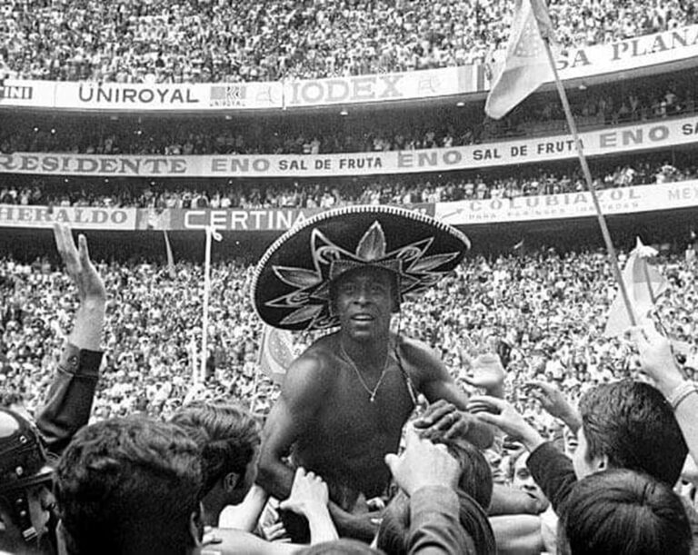 El Rey Pelé tendrá su estatua en el estadio Jalisco