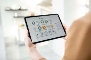 Seguritech implementa soluciones domóticas para cuidar mayores