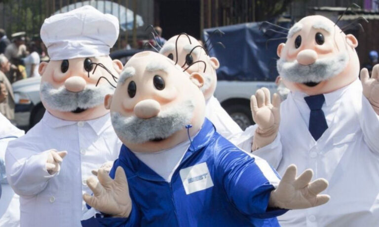 Simulador del Dr. Simi lleva a volar por el mundo