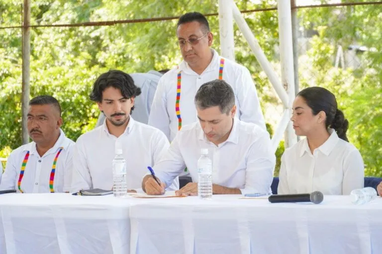 Adidas se disculpa con artesanos mexicanos por usar diseños