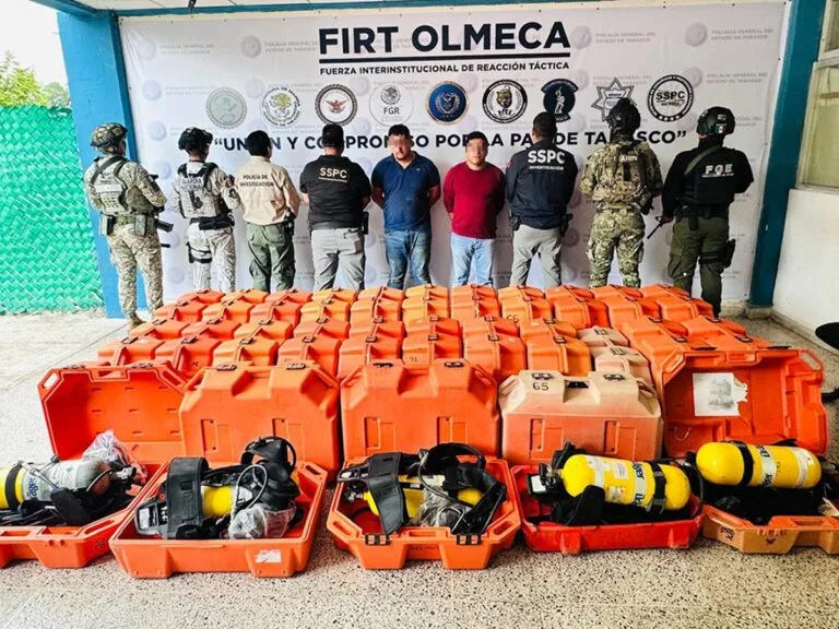 Detienen a sujetos por robo en plataforma de Pemex