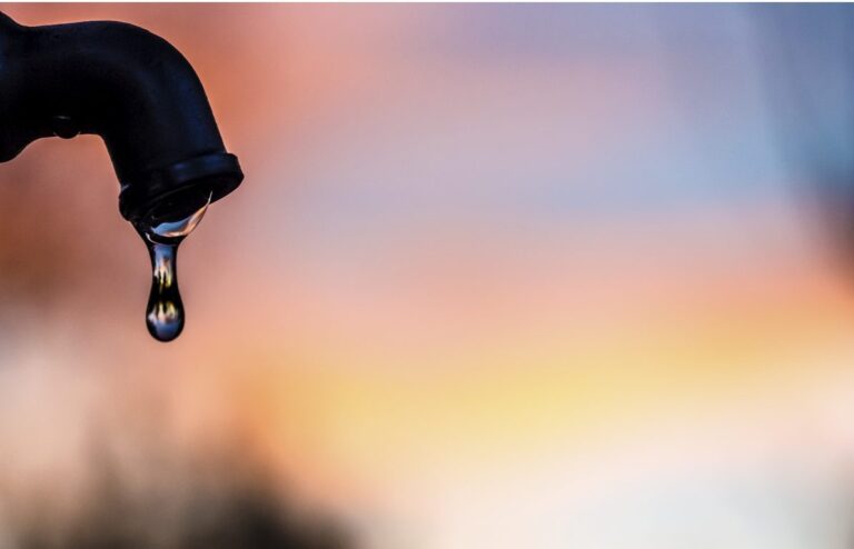 Ernesto Mizrahi subraya urgencia hídrica en vivienda sustentable