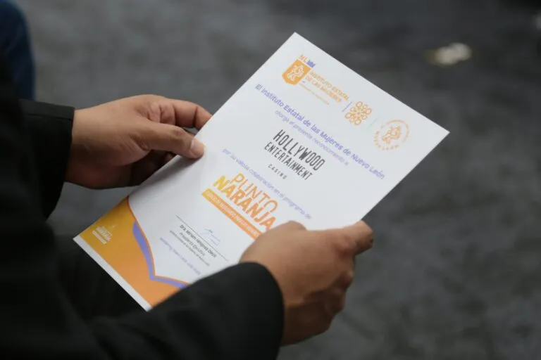 Logrand Entertainment Group protege a mujeres con Puntos Naranja