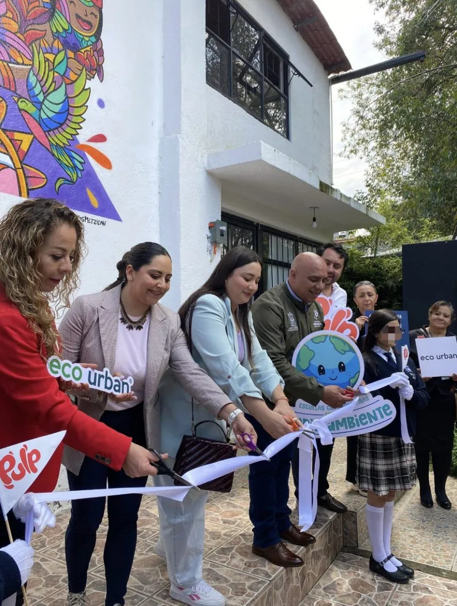 Inauguración del mural entregado por AJEMEX y Eco Urban.