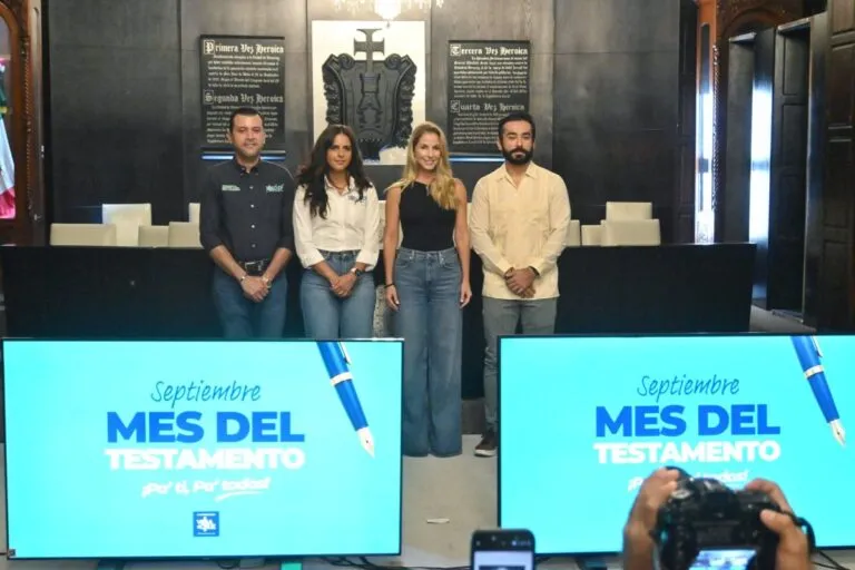 Patricia Lobeira refuerza cultura de testamentos en Veracruz