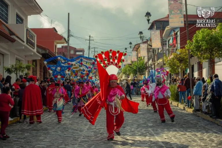 Banco Azteca impulsa la preservación cultural en Máscaras Danzantes 2025