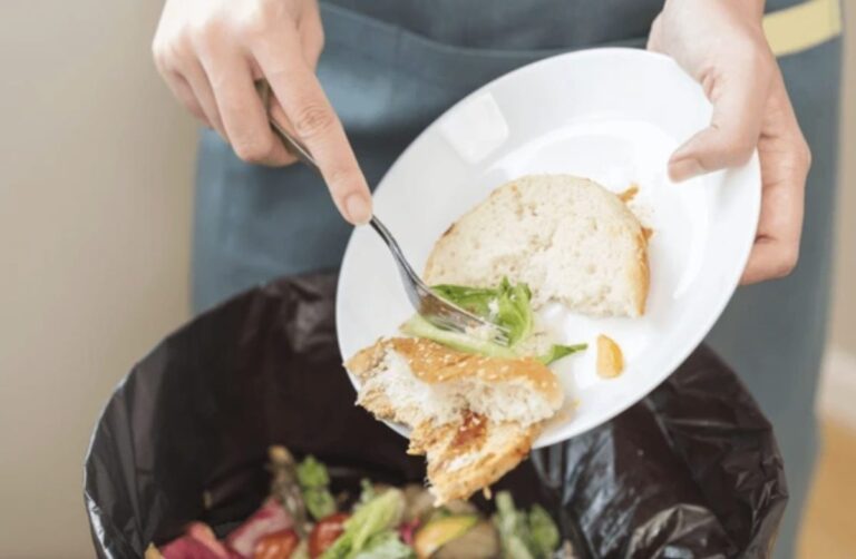 La Cosmopolitana implementa diversas acciones para contribuir a la causa.