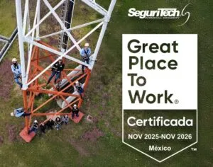 Equipo de Seguritech celebrando su certificación Great Place to Work 2025-2026.