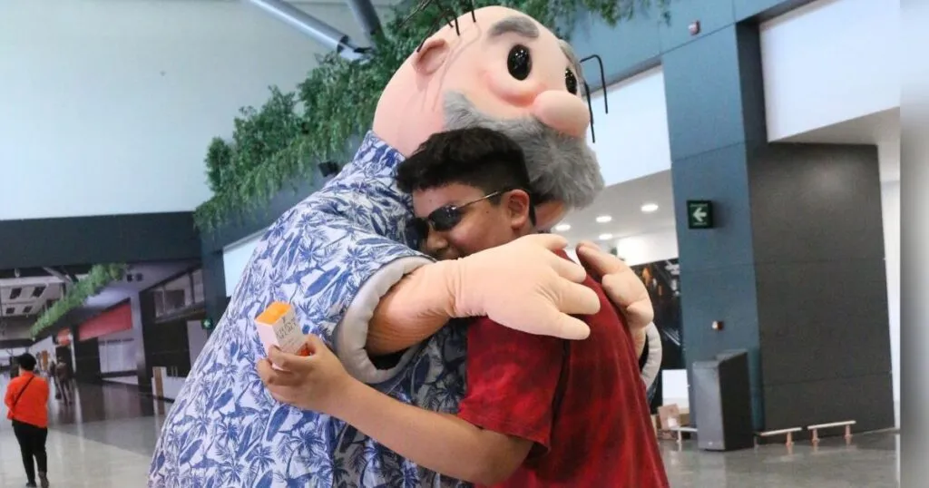 El CEO de Farmacias Similares, Víctor González Herrera, ha impulsado dos iniciativas que contribuyan a este objetivo.