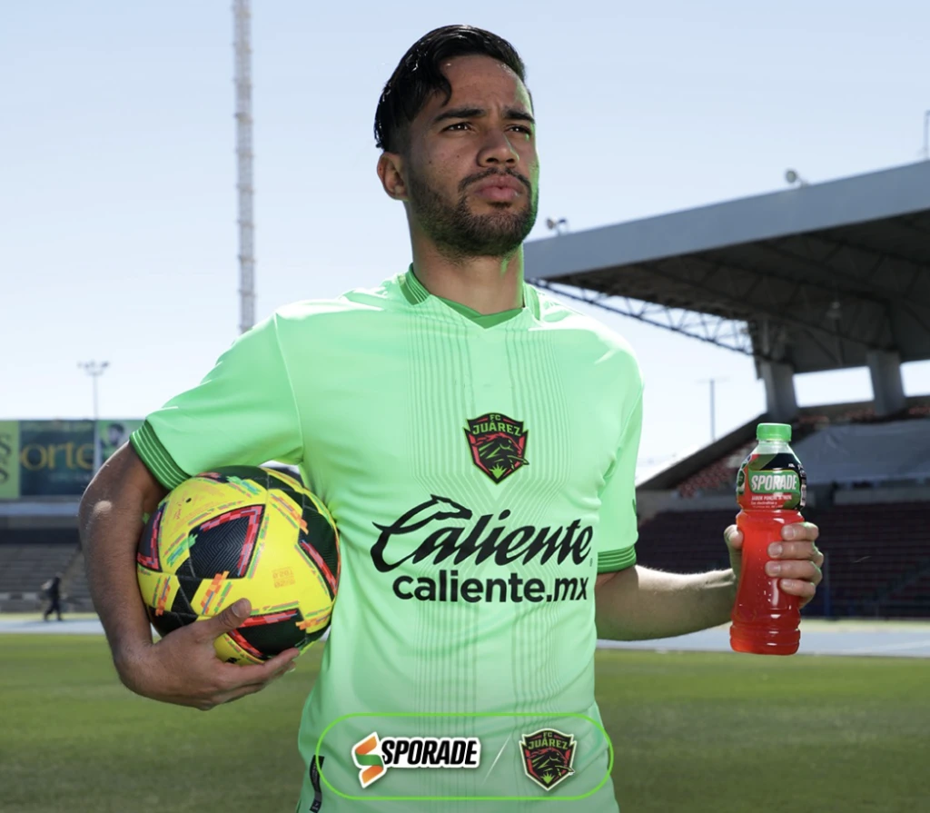 Los Bravos de Juárez se hidratan con Sporade.