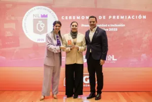 Premiación de AJEMEX por acciones sostenibles y de inclusión social.