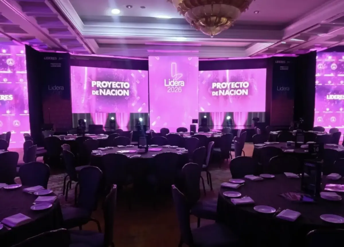 Previo al inicio de los Premios Lidera 2026, donde fue galardonado Alejandro Martínez Araiza.