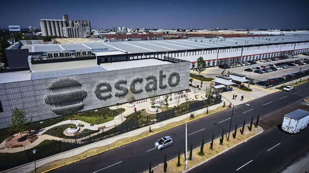 Escato redefine el mobiliario corporativo con innovación