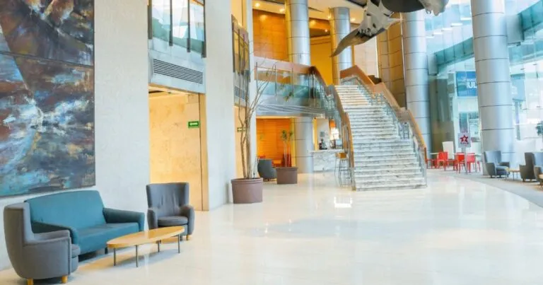 El presidente de Grupo Vazol, Olegario Vázquez Aldir, invirtió en nuevas herramientas digitales para posicionar a los hoteles de Camino Real..