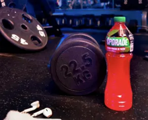 Atletas acompañan sus entrenamientos con Sporade de AJEMEX.