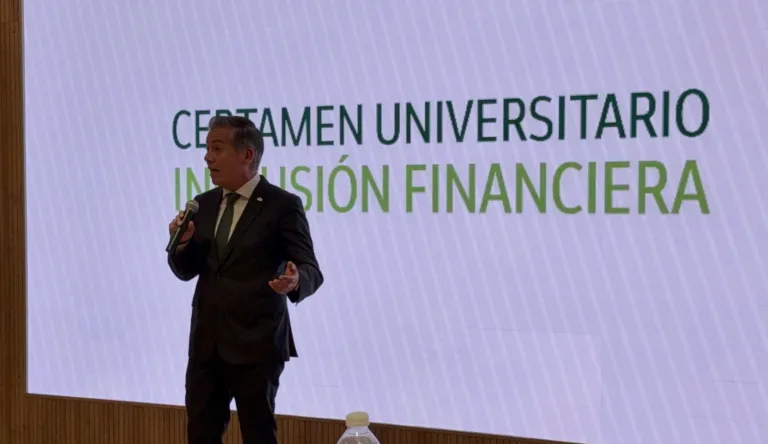 Banco Azteca impulsa inclusión financiera con jóvenes universitarios