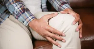 Olegario Vázquez Aldir invierte en clínica para atender fibromialgia.
