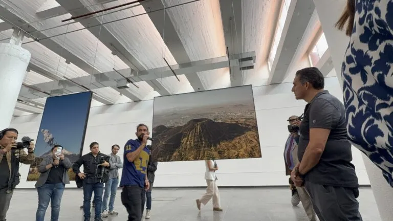 UNAM, Banco Azteca y Santiago Arau revelan memoria geográfica de la CDMX