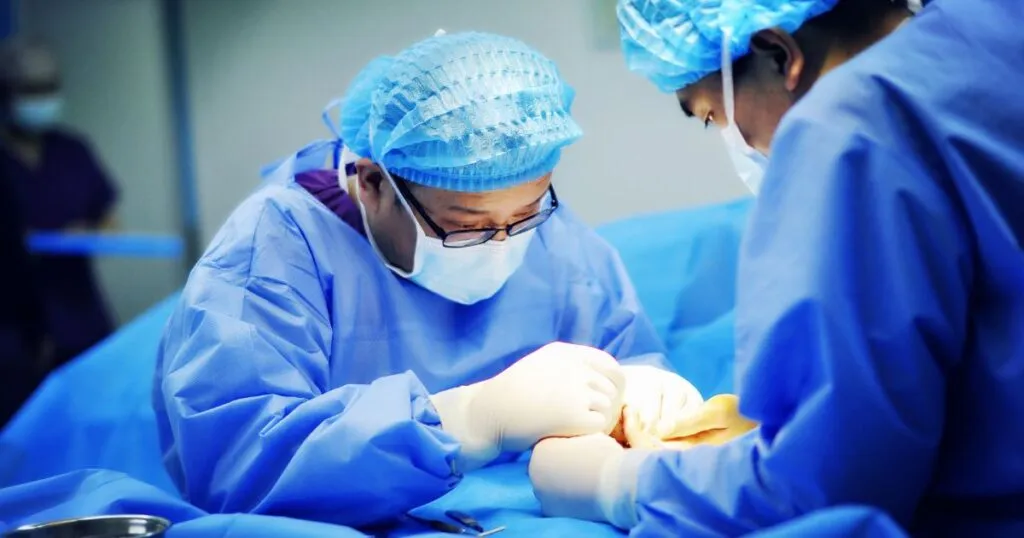 DIMAQ MTY, nueve años de abastecer insumos quirúrgicos.