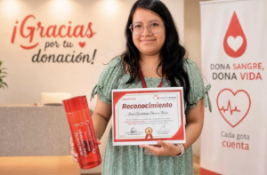 Jornada corporativa de donación altruista de sangre realizada por Corporativo Kosmos y Blooders.